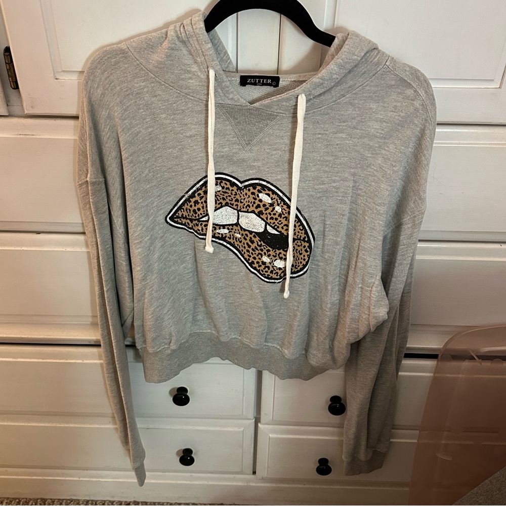 Zutter Cropped Leopard Lips Women’s Hoodie